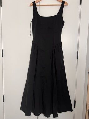 Elegant Black Square-Neck Midi Dress